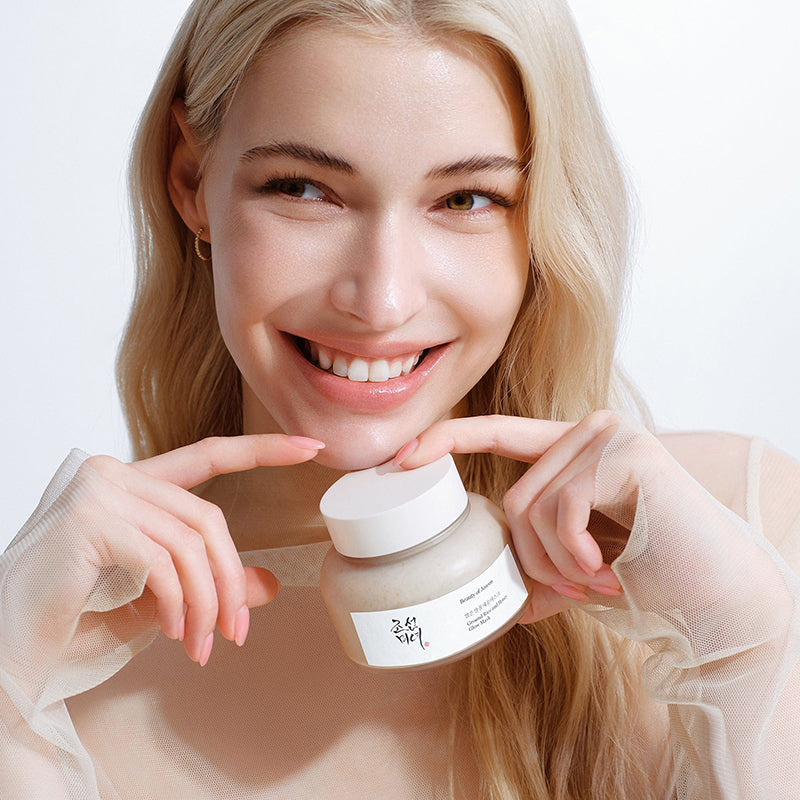 Beauty of Joseon Glow Mask — Modèle blonde
